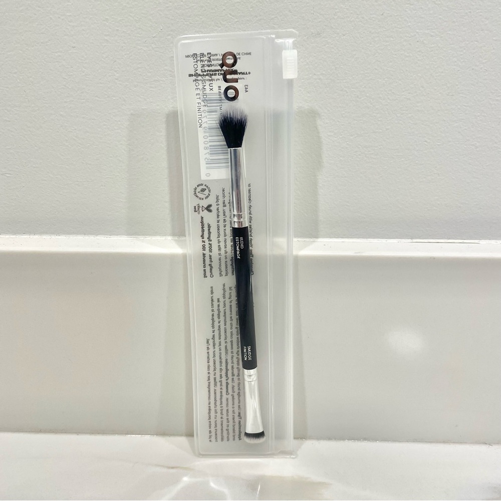 🔵3/$25 NEW Quo Eyes Blend & Smudge Makeup Brush